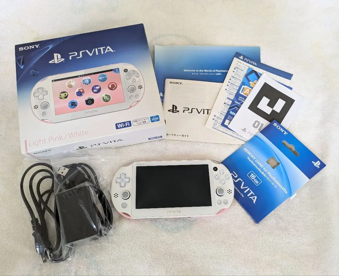PSVITA WiFiモデル ライトピンクホワイトPCH-2000ZA19 Amazon | PlayStation (R) Vita Wi-Fiモデル ライトピンク