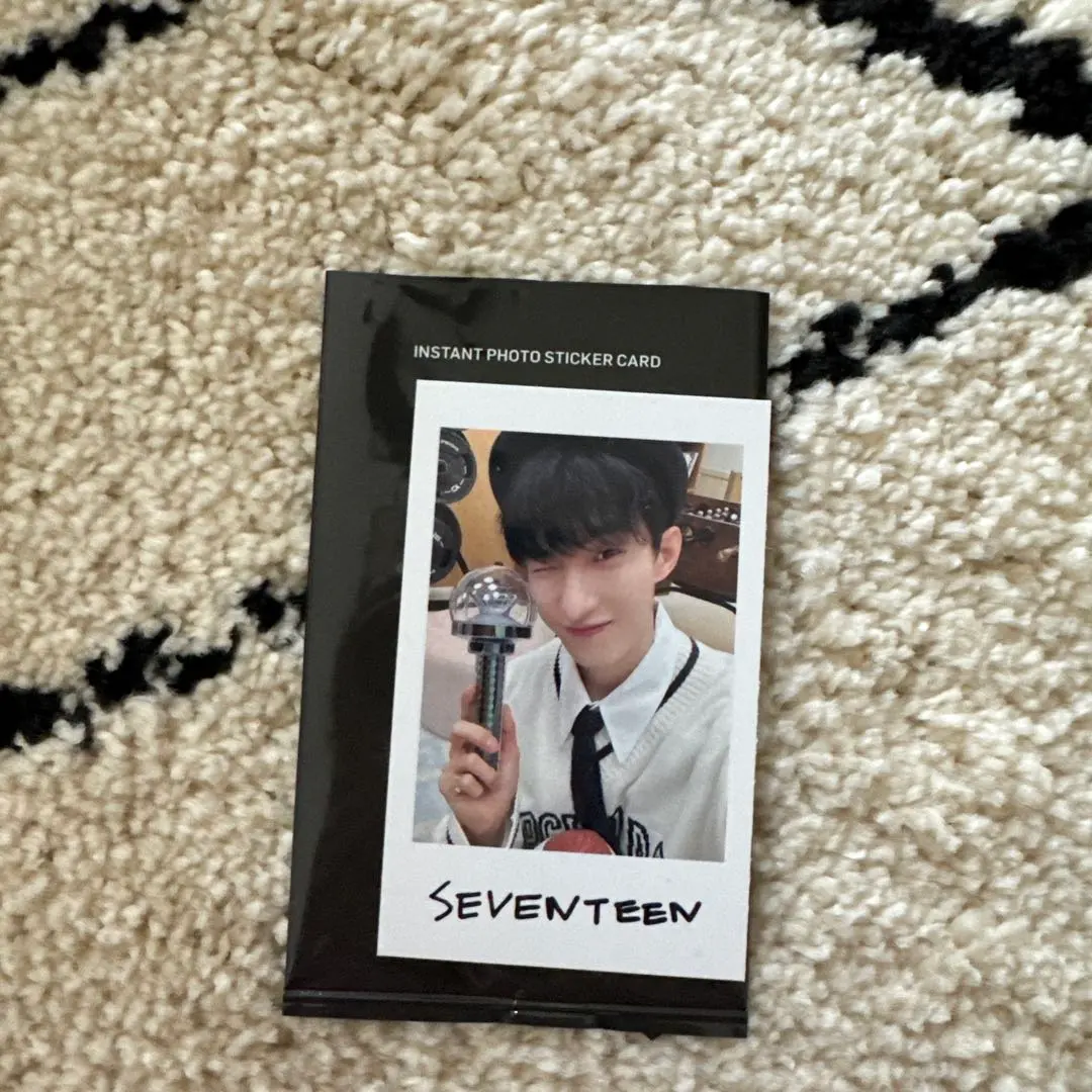 2025年最新】SEVENTEEN グループ名：SEVENTEEN 写真・チェキの人気