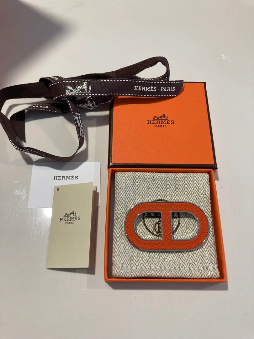 美品 HERMES エルメス エマイユ ブローチ タイピン 箱付き 2025年最新】エルメス 付属品：箱 ブローチ・コサージュの人気