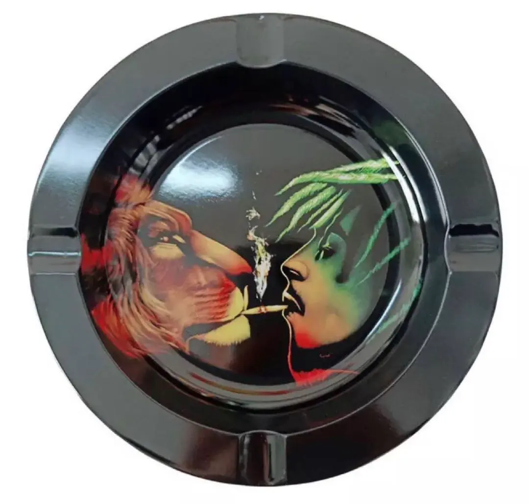 【海外購入品】ボブマーリー　灰皿　マリファナ 海外購入品】ボブマーリー 灰皿 マリファナ Amazon.co.jp: 灰皿