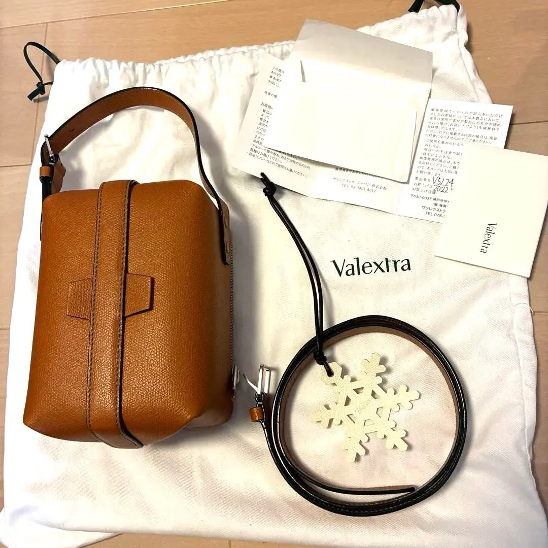 【未使用級/現行品】 Valextraトリックトラック バニティ ハンドバッグ 2025年最新】valextra トリックトラックの人気アイテム - メルカリ