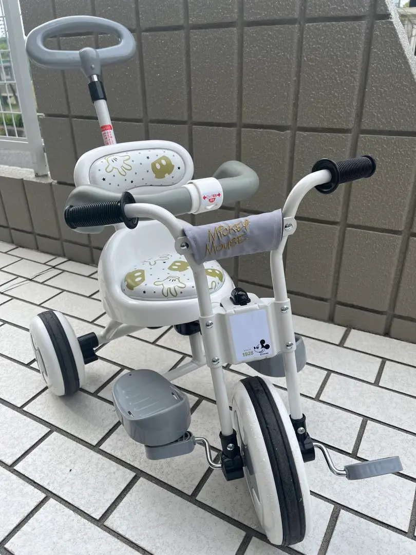 ディズニー トライクピュア ハンドル付き 子供三輪車（ホワイト