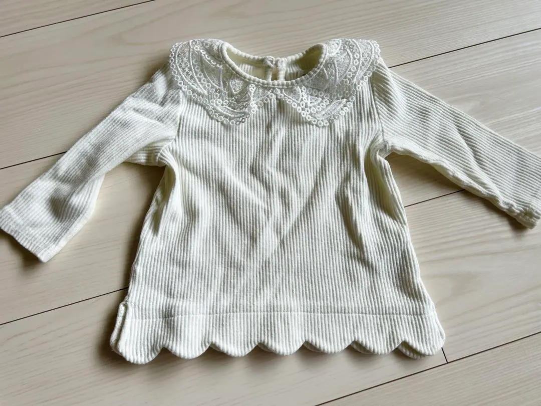 Thumbnail of White Embroidered Lace Long-Sleeve T-shirt