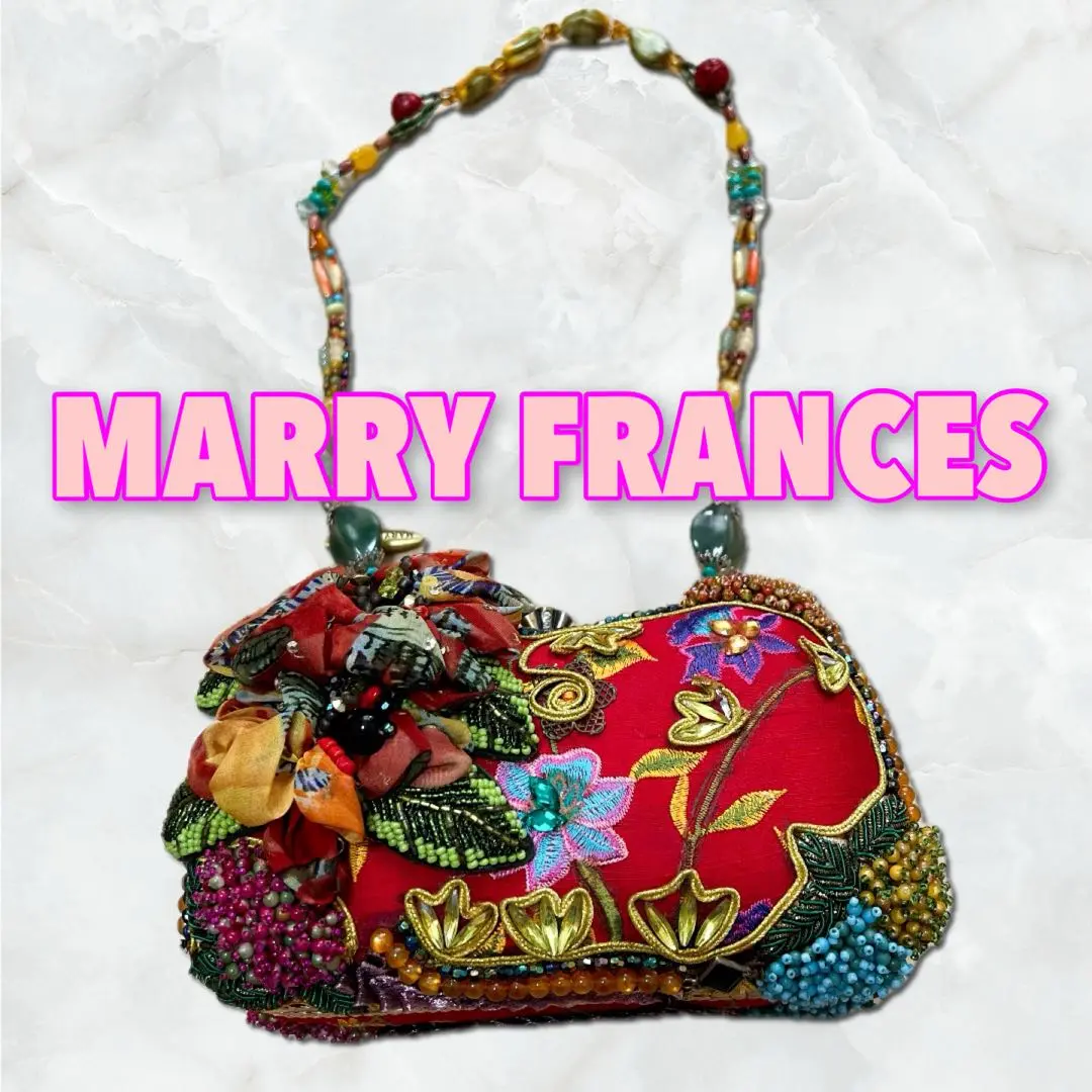 MARY FRANCES 赤 リップビーズパーティーバッグ　メアリーフランシス Mary Frances Wild Cherry Fruit Spring Beaded Handbag Bag