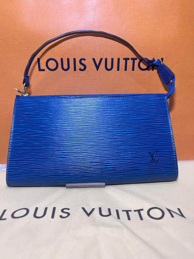 カンパチ様　Louis Vuitton ポシェットアクセソワール M52945 カンパチ様 Louis Vuitton ポシェットアクセソワール M52945