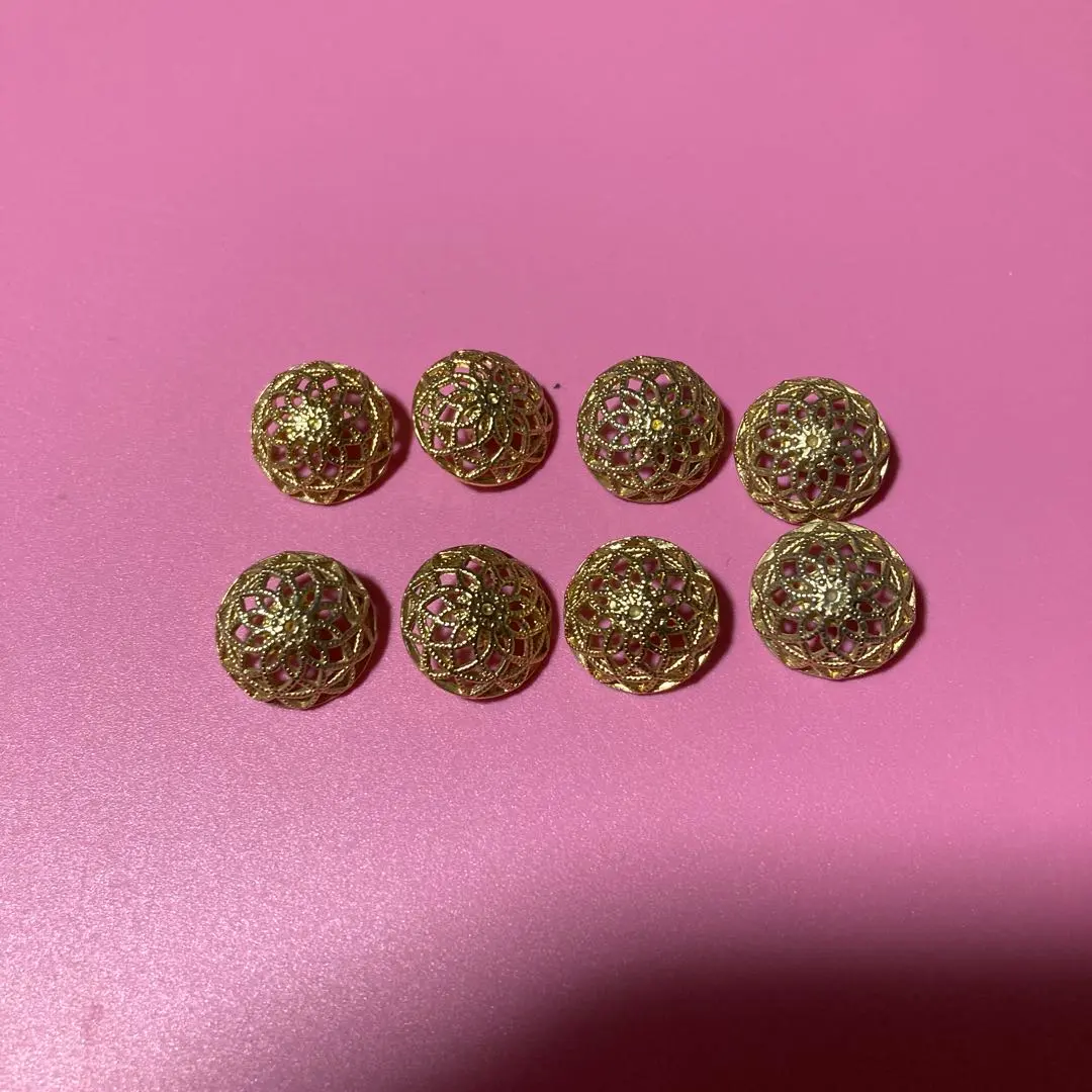 Thumbnail of Set of 8 gold filigree buttons