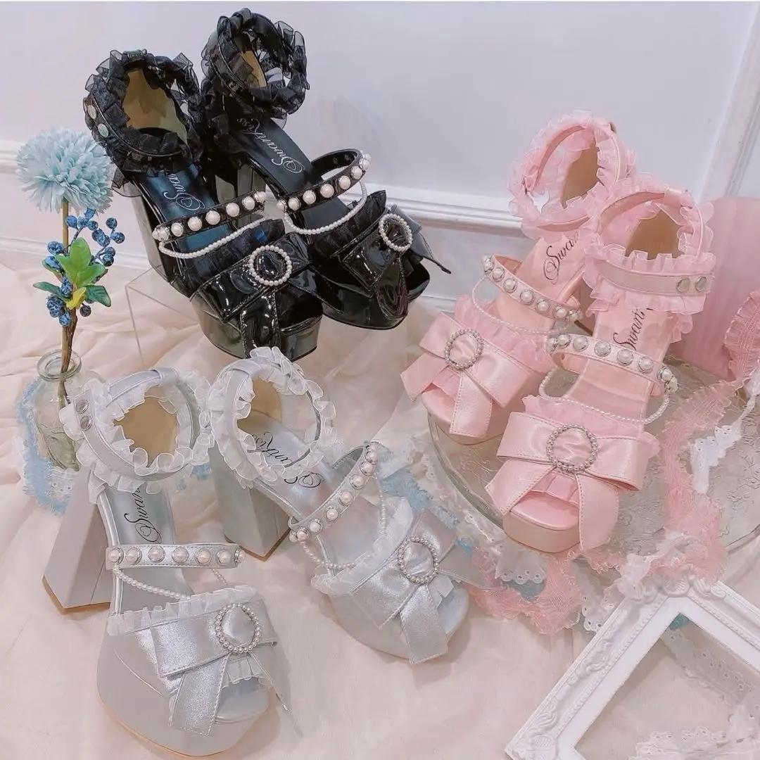 スワンキス　Swankiss ファー　サンダル ミュール レース ファーパンプス Swankiss - ♡ foofoo slippers ファーサンダル♡の通販 by もく