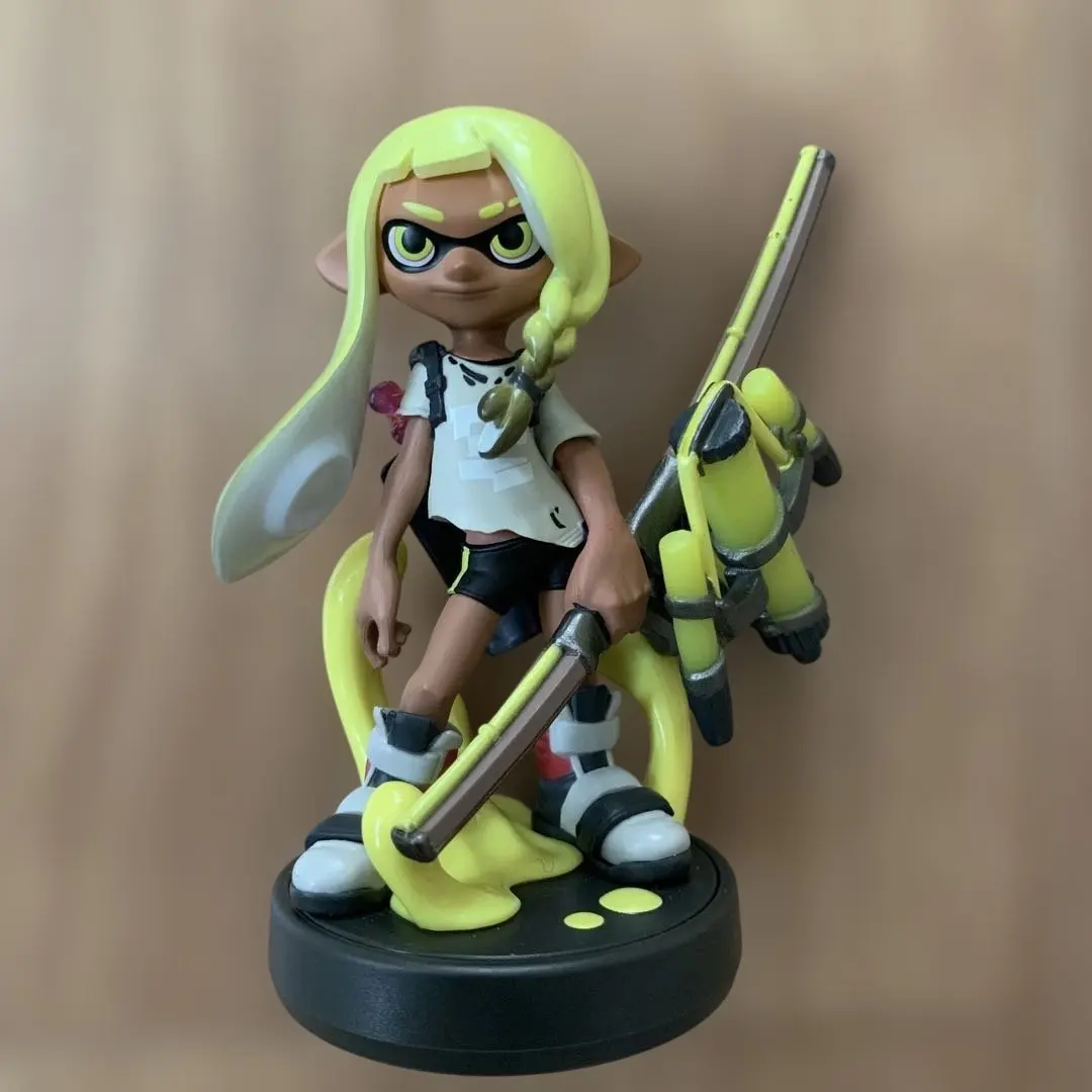 Thumbnail of Squid Figure with Splattershot - Splatoon