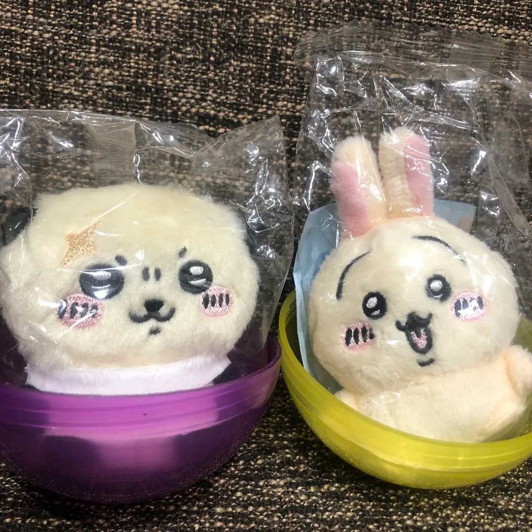 吉伊卡哇 坐姿玩偶2 / 轉蛋 轉轉蛋 兔子 水獺 的縮圖