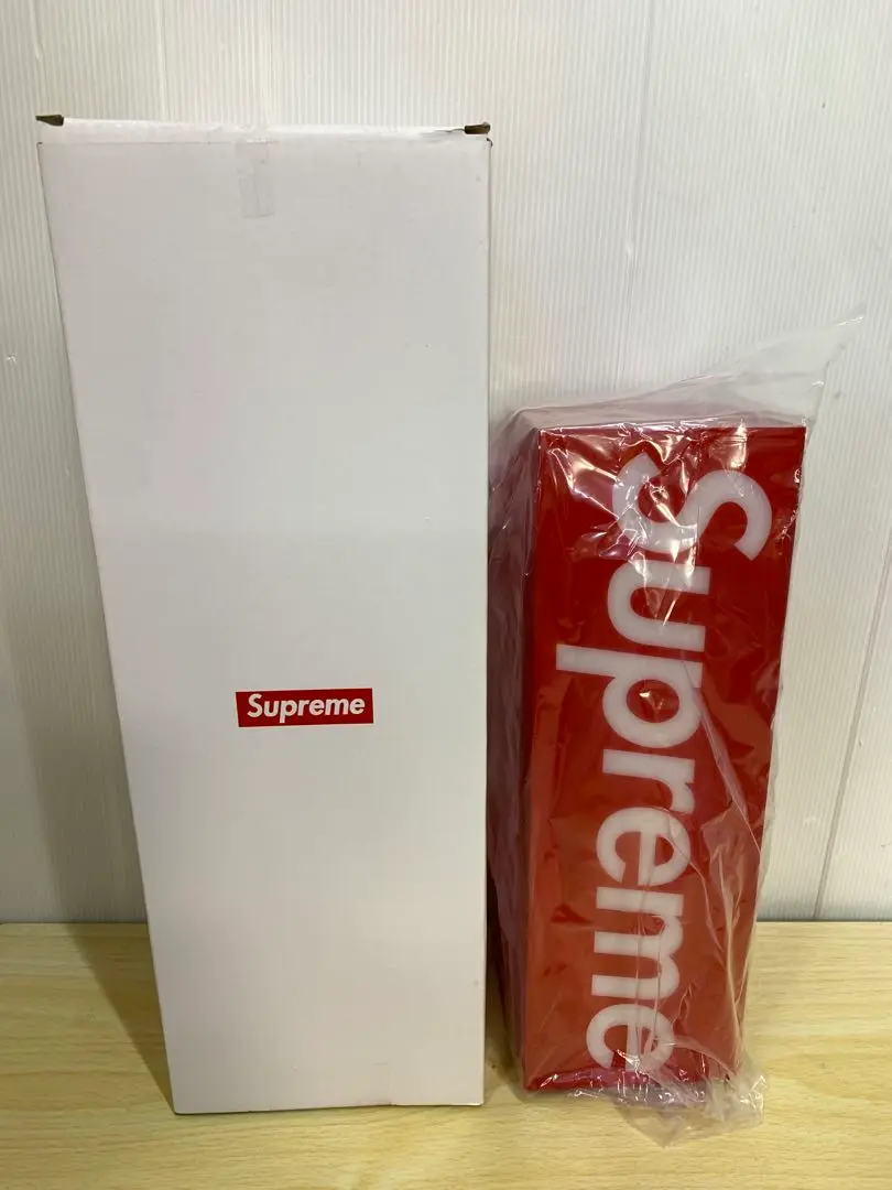 2025年最新】SUPREME ライト・照明の人気アイテム - メルカリ