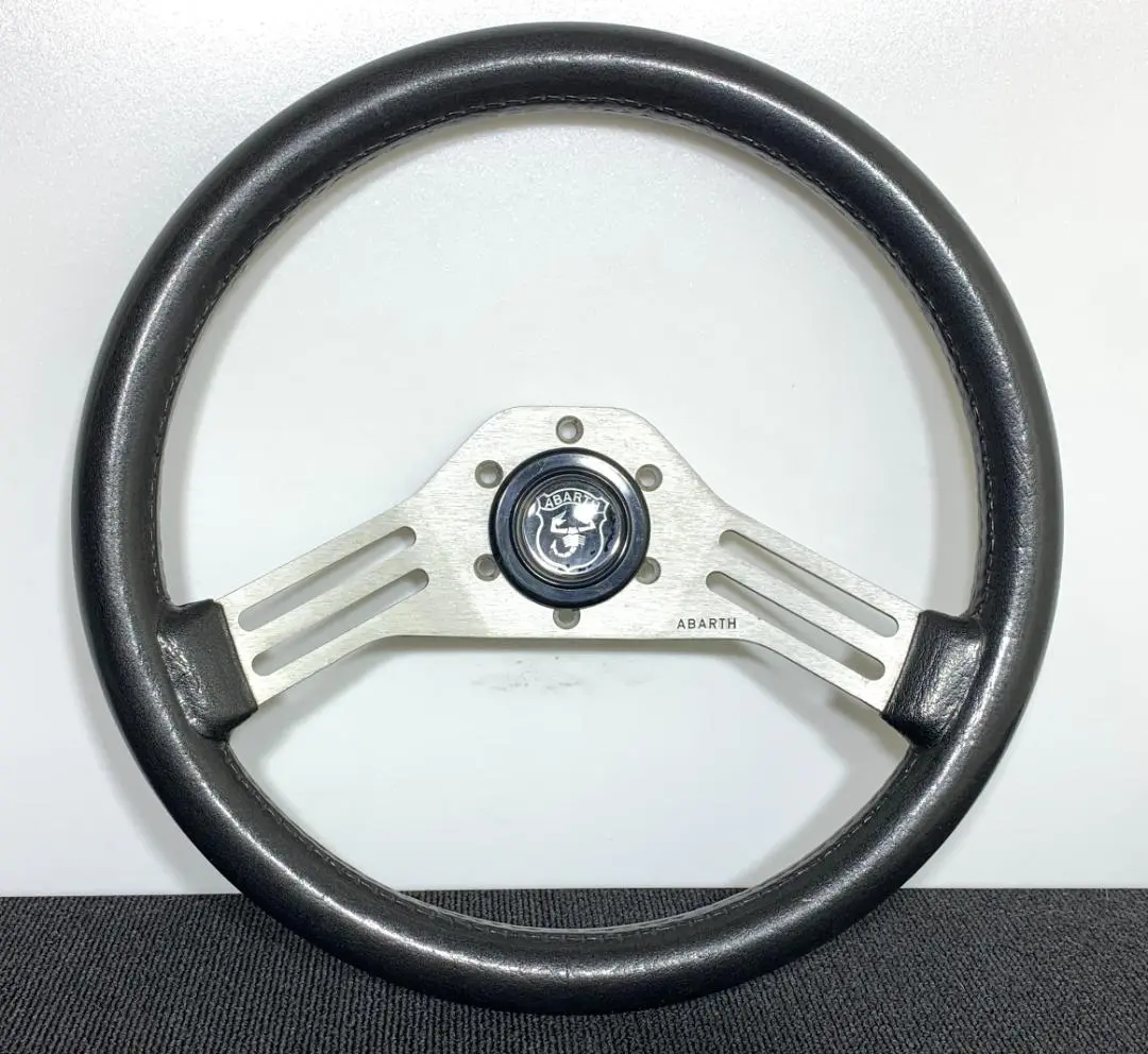 HELLA ステアリング　ホーンボタン　パッド付き　旧車　ポルシェ　メルセデスに HELLA ステアリング ホーンボタン パッド付き 旧車 ポルシェ