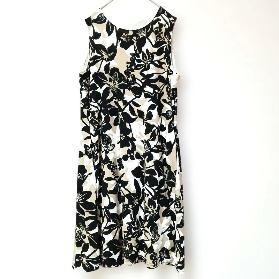 Thumbnail of Piacevole Floral Sleeveless Knee-Length Dress Black Beige White