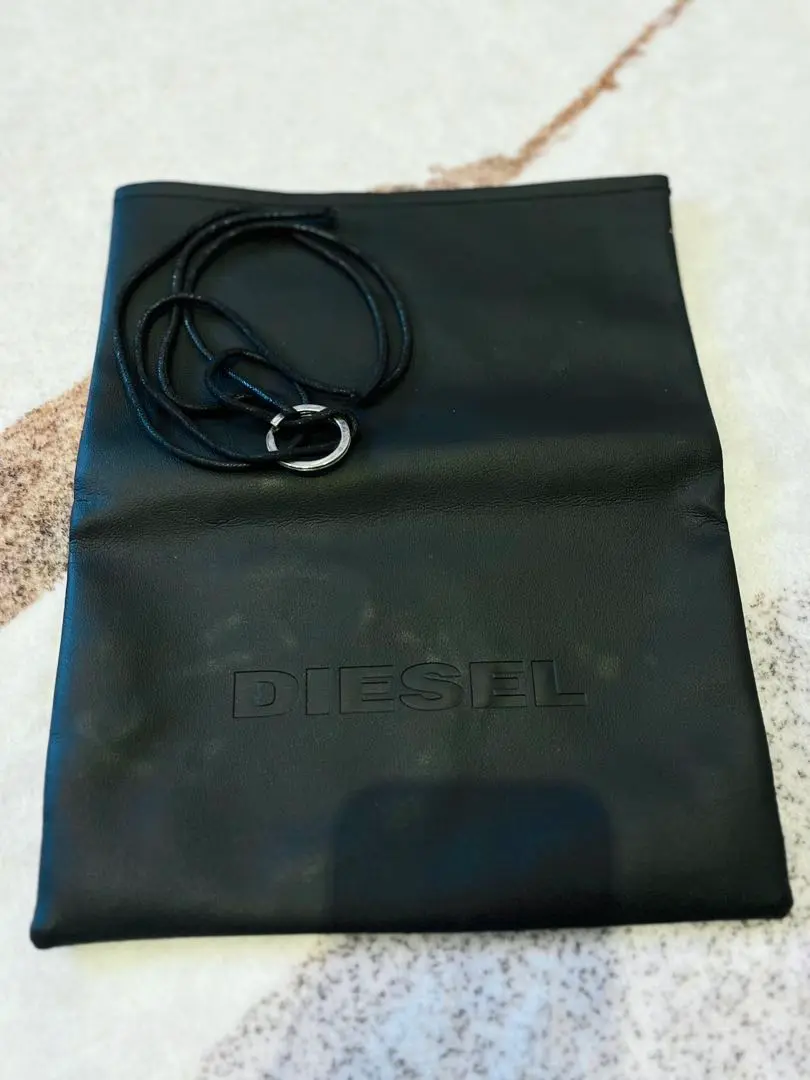 未使用　DIESEL ディーゼル　レザー長財布　ウォレットチェーン　黒　箱付き DIESEL ディーゼル ウォレット 財布 チェーン ショルダー