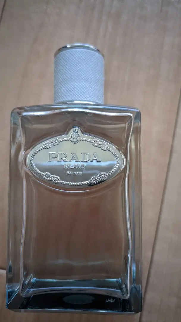 Amazon.com : Prada Infusion Eau de Parfum, Iris Cedre, 3.4