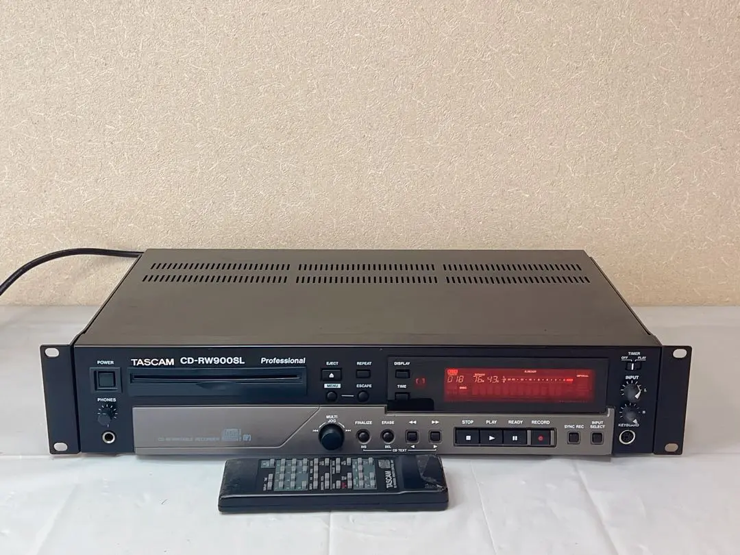 TASCAM CD-RW900SL 動作未確認 ジャンク品 CDプレーヤー TASCAM CD-RW900SL 動作未確認 ジャンク品 CDプレーヤー