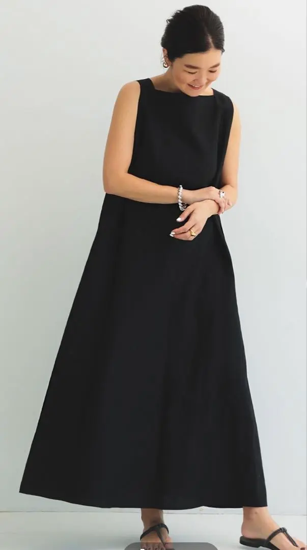 Thumbnail of EFFE BEAMS Black Dress, Made in Japan