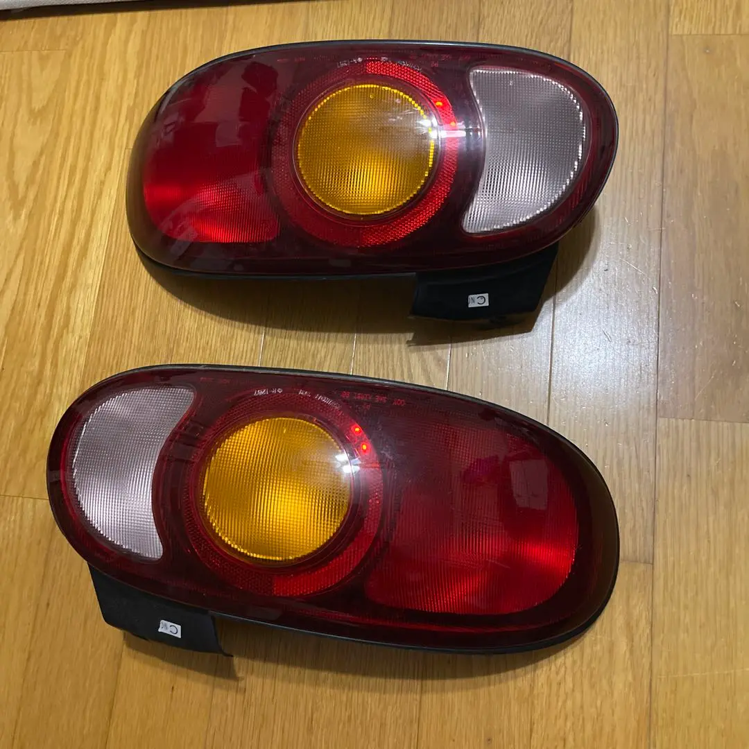 NBロードスター前期用モレッティテールランプ（ジャンク） Amazon | 1998～2005年7月マツダNBロードスター用ZOOMエラン 丸