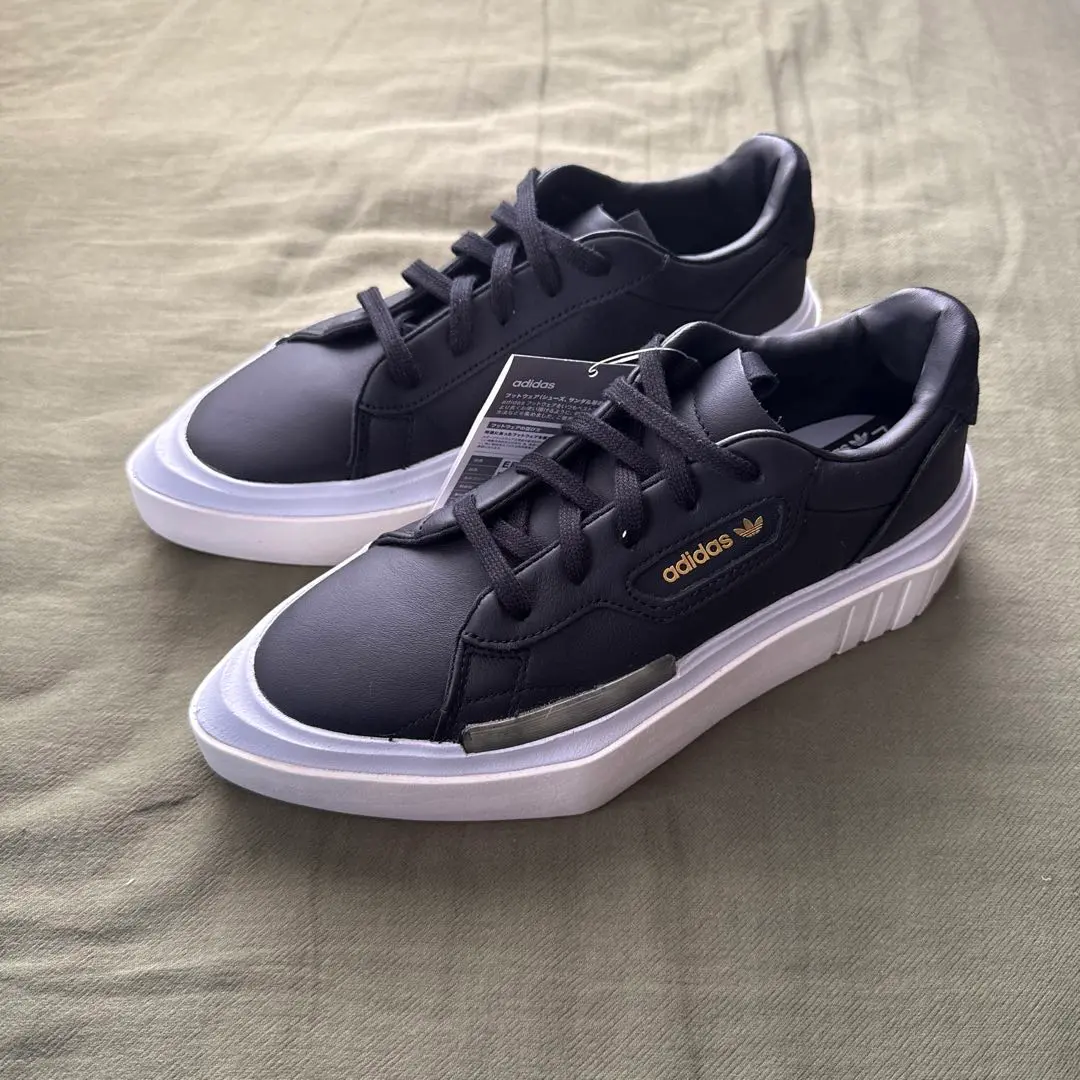 【未使用】adidas 厚底 ハイパースリーク　〈116-2〉 未使用】adidas 厚底 ハイパースリーク 〈116-2〉 - メルカリ