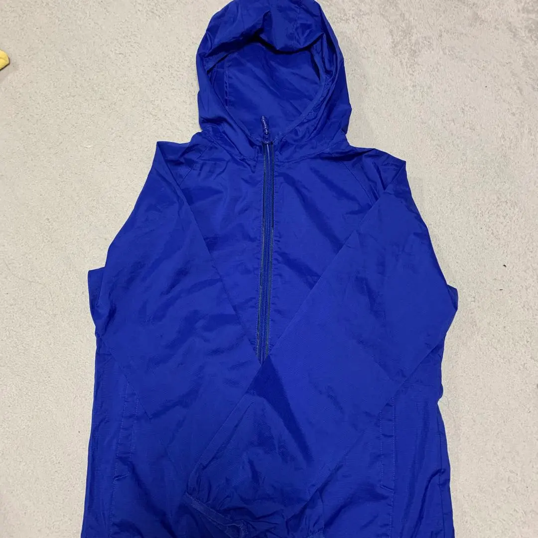 Thumbnail of Uniqlo ⭐︎ Windbreaker 140cm