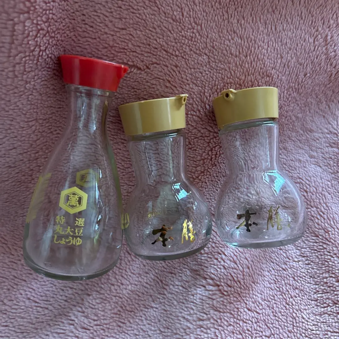 ミッキー＆ミニー キッコーマン醤油さし 昭和レトロ　4個セット 激レア⭐︎ ミッキー＆ミニー キッコーマン 醤油さし ガラス瓶