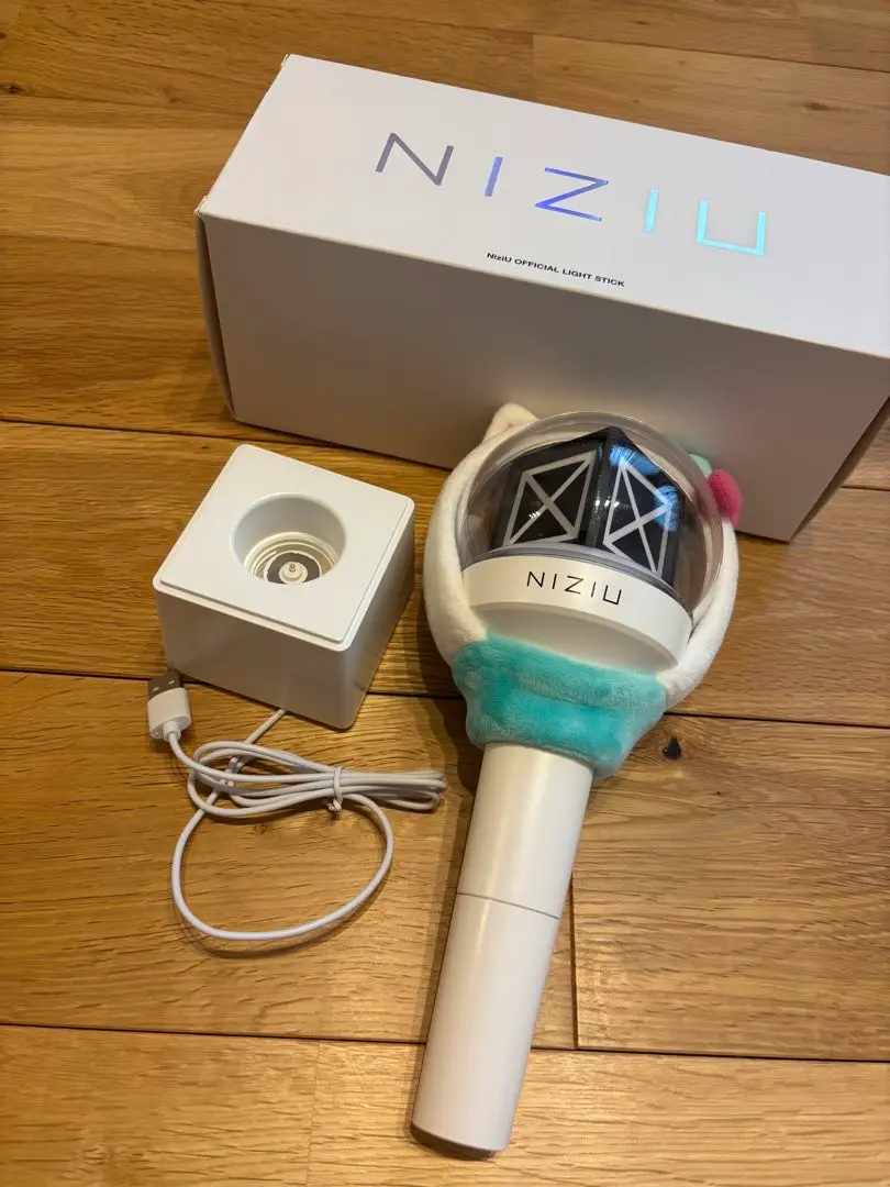 NiziU MAYUKA うちわケースぱっちんバンドペンライトカバー・ストラップ 新発売】 NiziU MAYUKA うちわケースぱっちんバンドペンライト