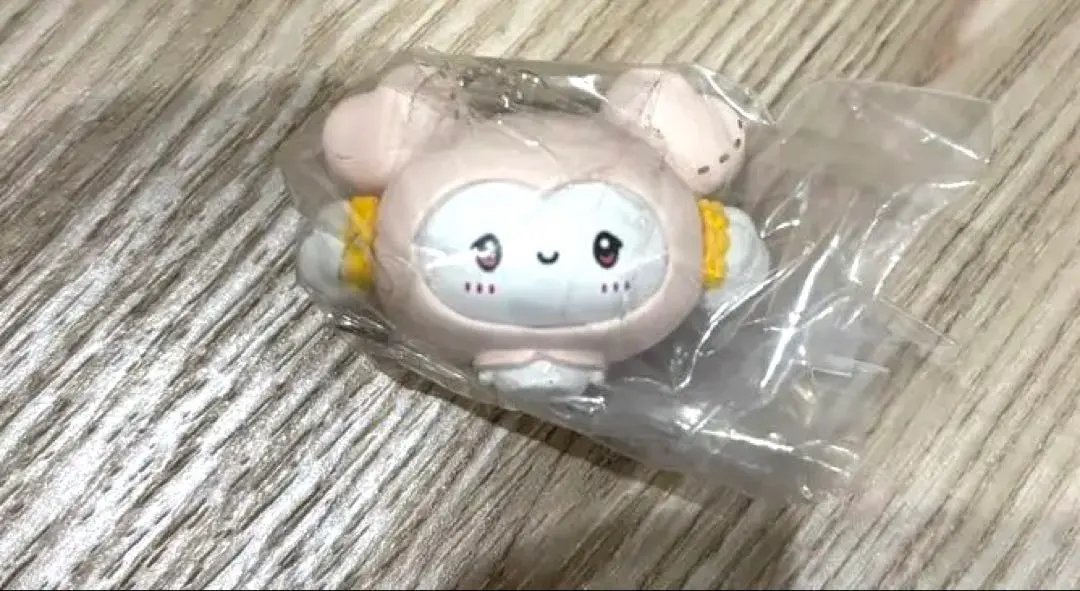 Thumbnail of TWICE ✖️ Sanrio Gashapon Keychain