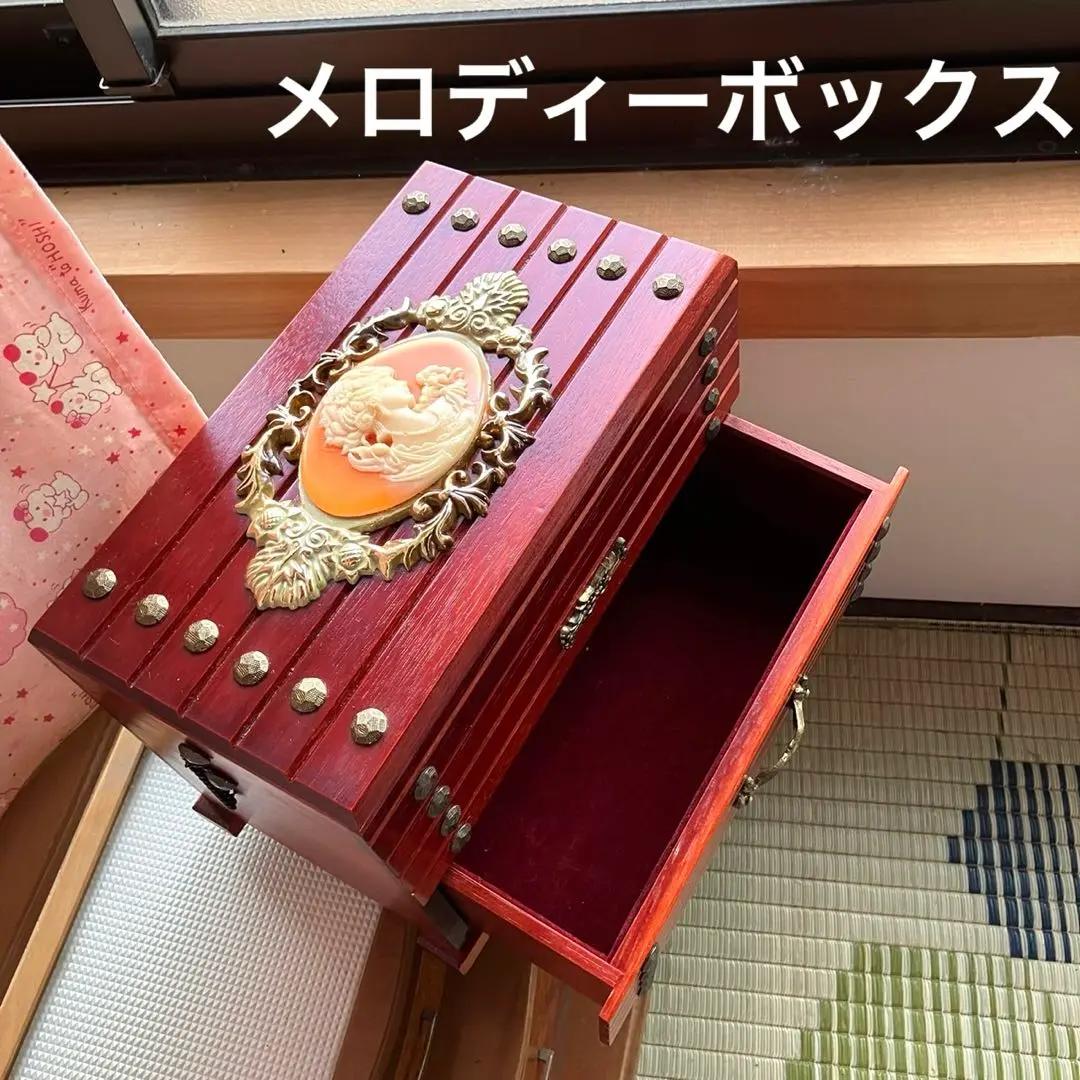 【新品未使用・ヴィンテージ】Sankyo オルゴール ジュエリーボックス　箱付き Sankyoサンキョー オルゴール付きジュエリーボックス 木製