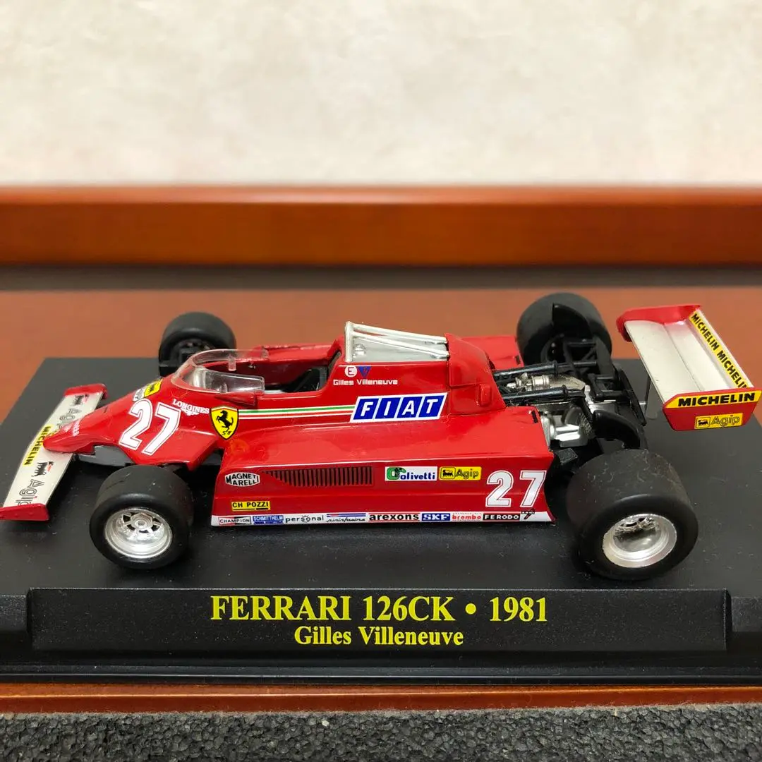 お気に入りの / Bosica 特価 FDS 126CK フェラーリ (1/43) ミニカー