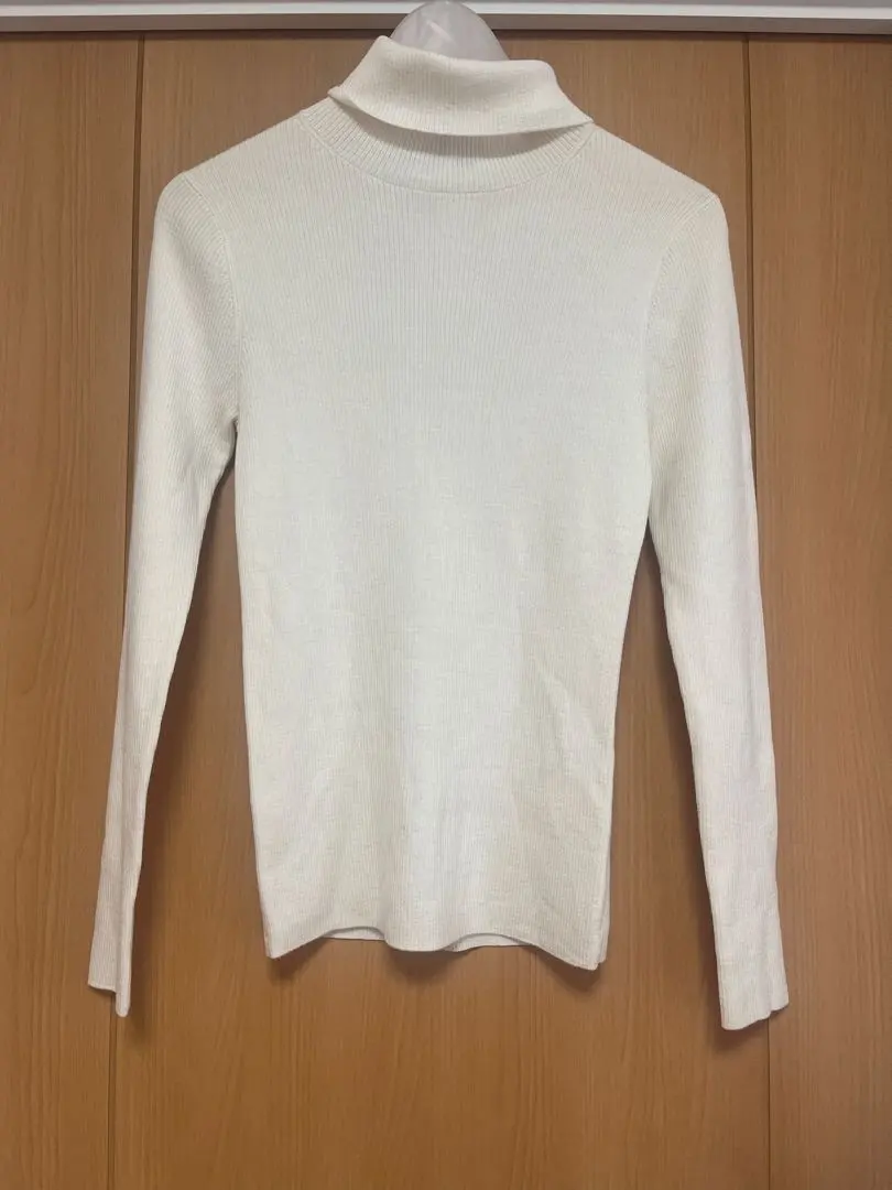 23區 本季Oggi 1月號/CLASSY. 11月號刊載 精紡羊毛針織衫 的縮圖