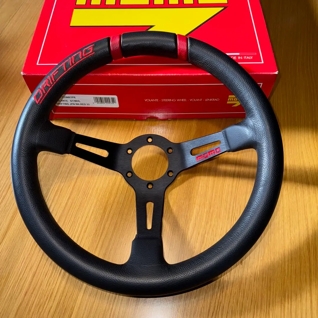 【新品未使用】momo DRIFTING ステアリング 本体 φ33 RED MOMO ステアリング DRIFTING（ドリフティング） ブラックレザー
