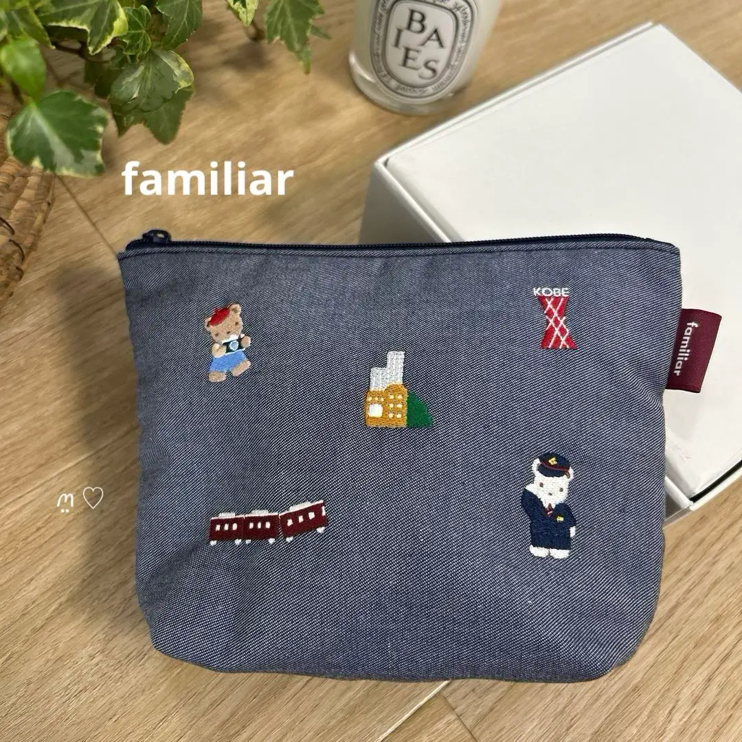 ファミリア✖️阪急電車コラボポーチ 阪急電車×familiar(ファミリア)】コラボレーショングッズ12/11