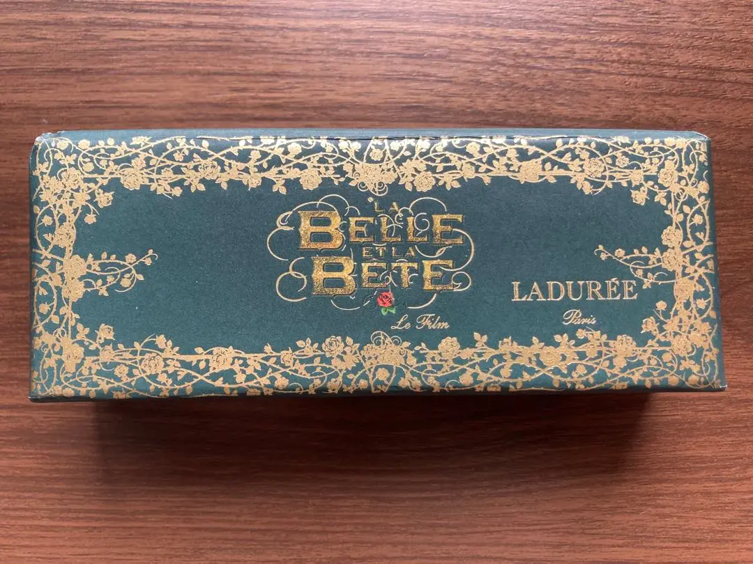 LADUREE x MELLERIO ラデュレ　2022年 フェーヴ　フェーブ フェーブ】花3個 箱付き - LADUREE MELLERIO 2022年 (M