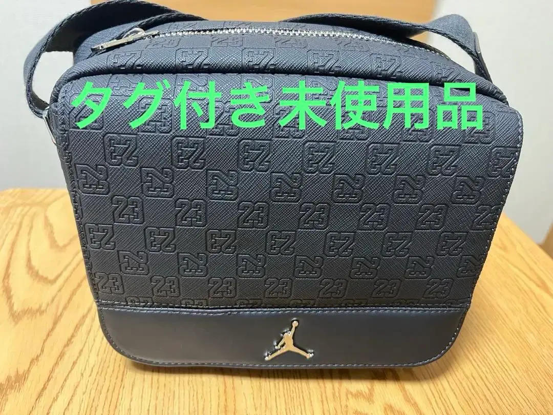 【美品】Jordan ショルダーバッグ グレー　モノグラム 新品・未使用】Jordan ショルダーバッグ グレー モノグラム