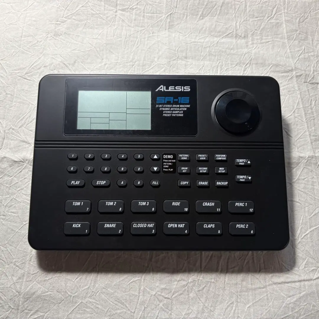 Alesis アレシス ドラムマシン SR-16 233音源内蔵 リズムマシン ALESIS ( アレシス ) SR-16 リズムマシン/ドラムマシン 送料無料