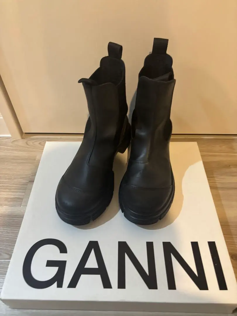 2025年最新】GANNI カラー：ブラック系 サイドゴアブーツの人気