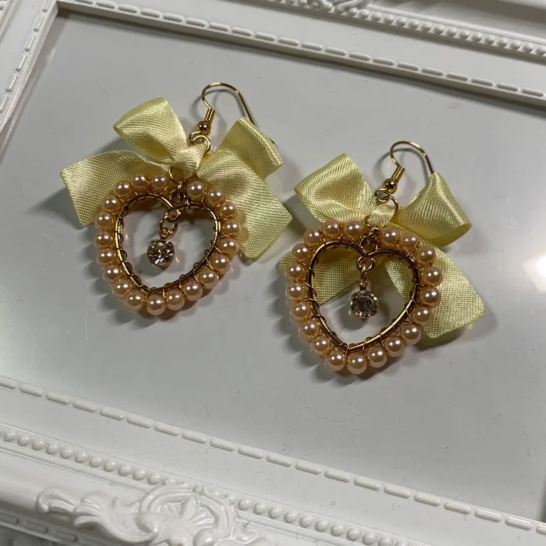 現貨供應！適用於應援活動☆ 珍珠風串珠 愛心＆蝴蝶結 耳環 的縮圖