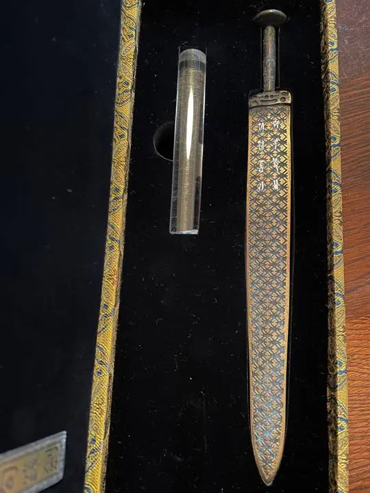 越王勾践剣-黄銅 古兵器      武具　刀装具　日本刀　模造刀   居合刀 越王勾践剣-黄銅 古兵器 武具 刀装具 日本刀 模造刀 居合刀