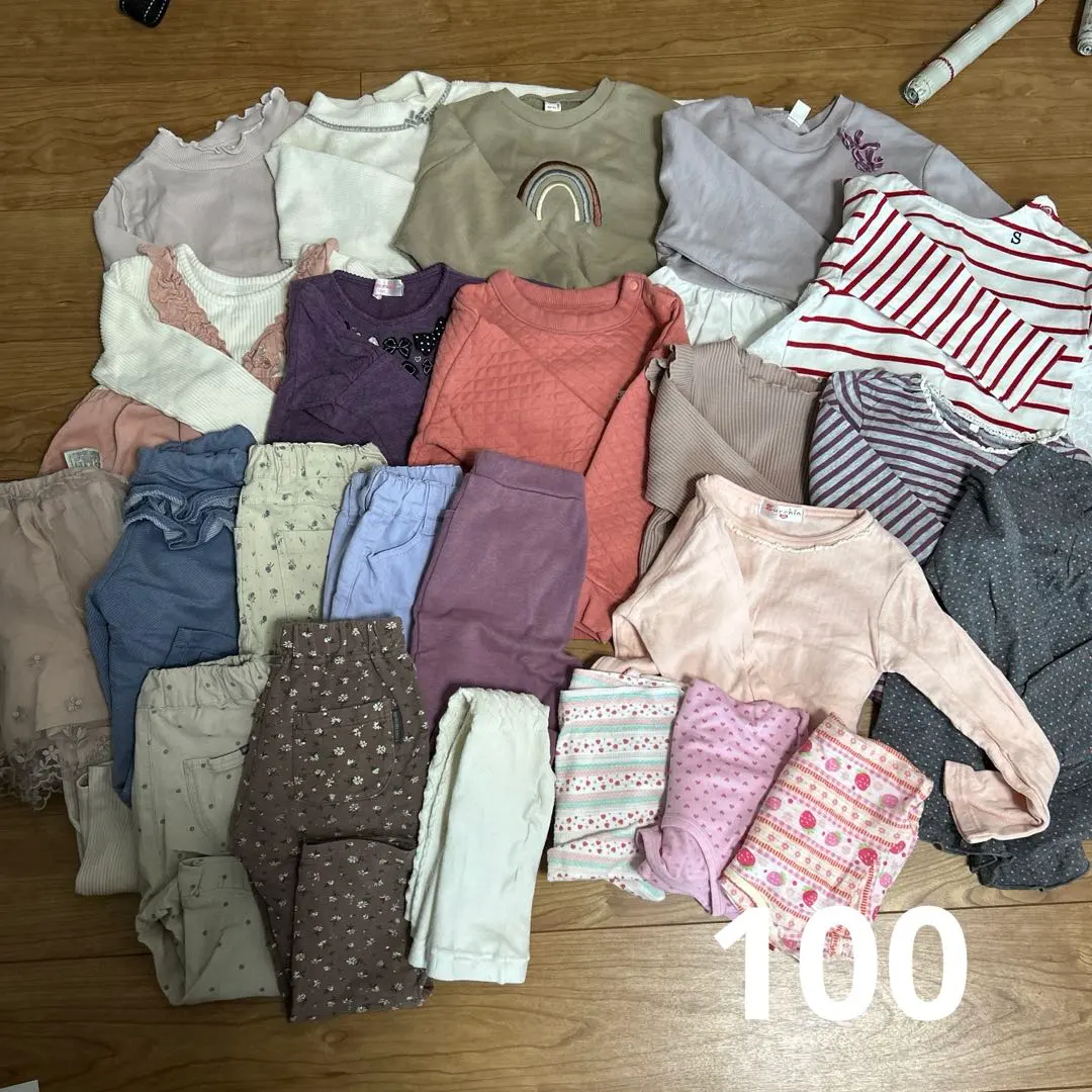 Thumbnail of Girls Winter Clothes Bundle 100