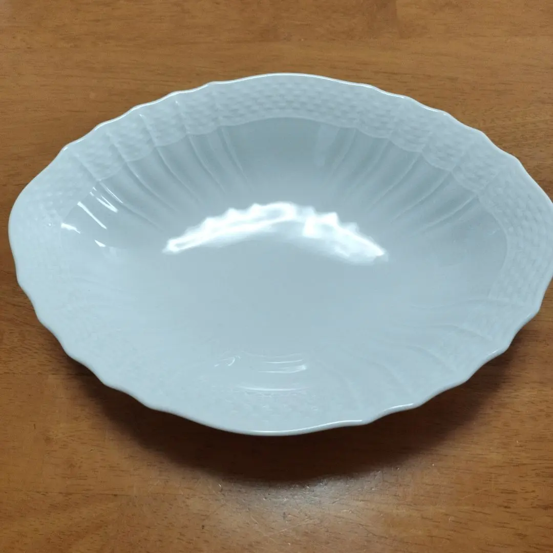 Thumbnail of Richard Ginori Vecchio White Diamond Plate, Approximately 20cm