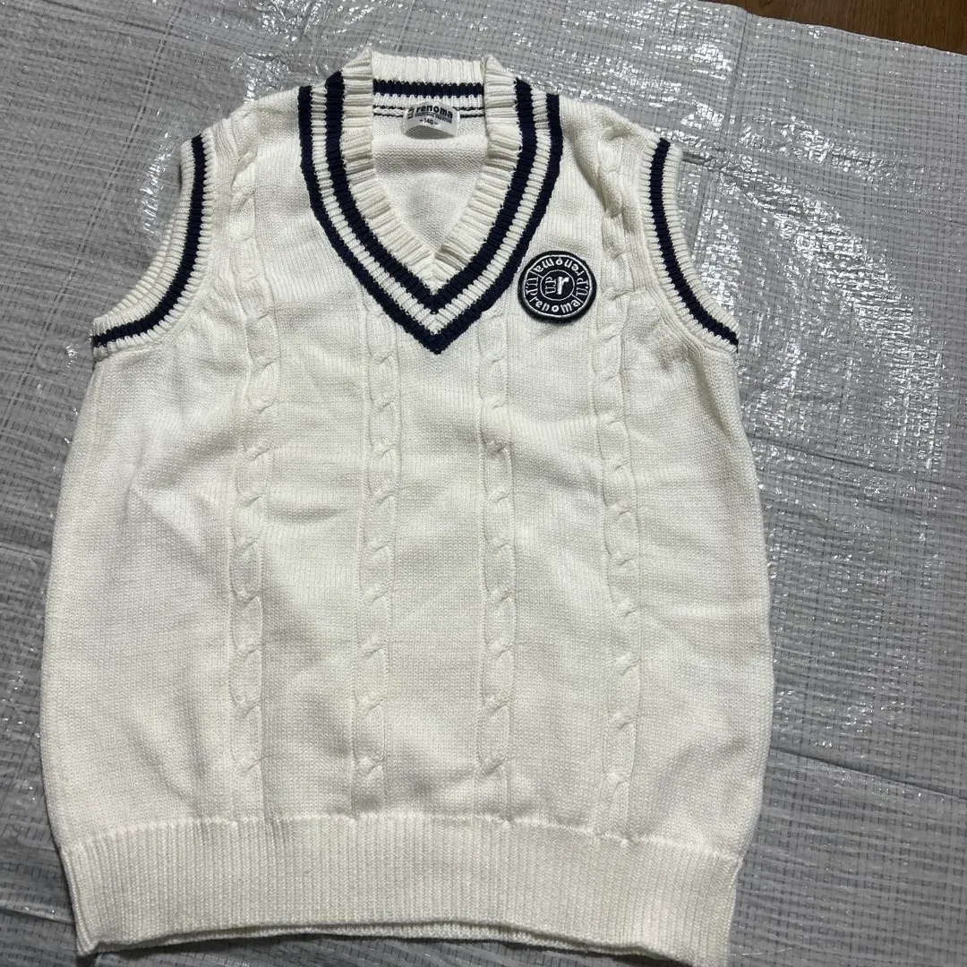 Thumbnail of White Cable Knit V-Neck Vest