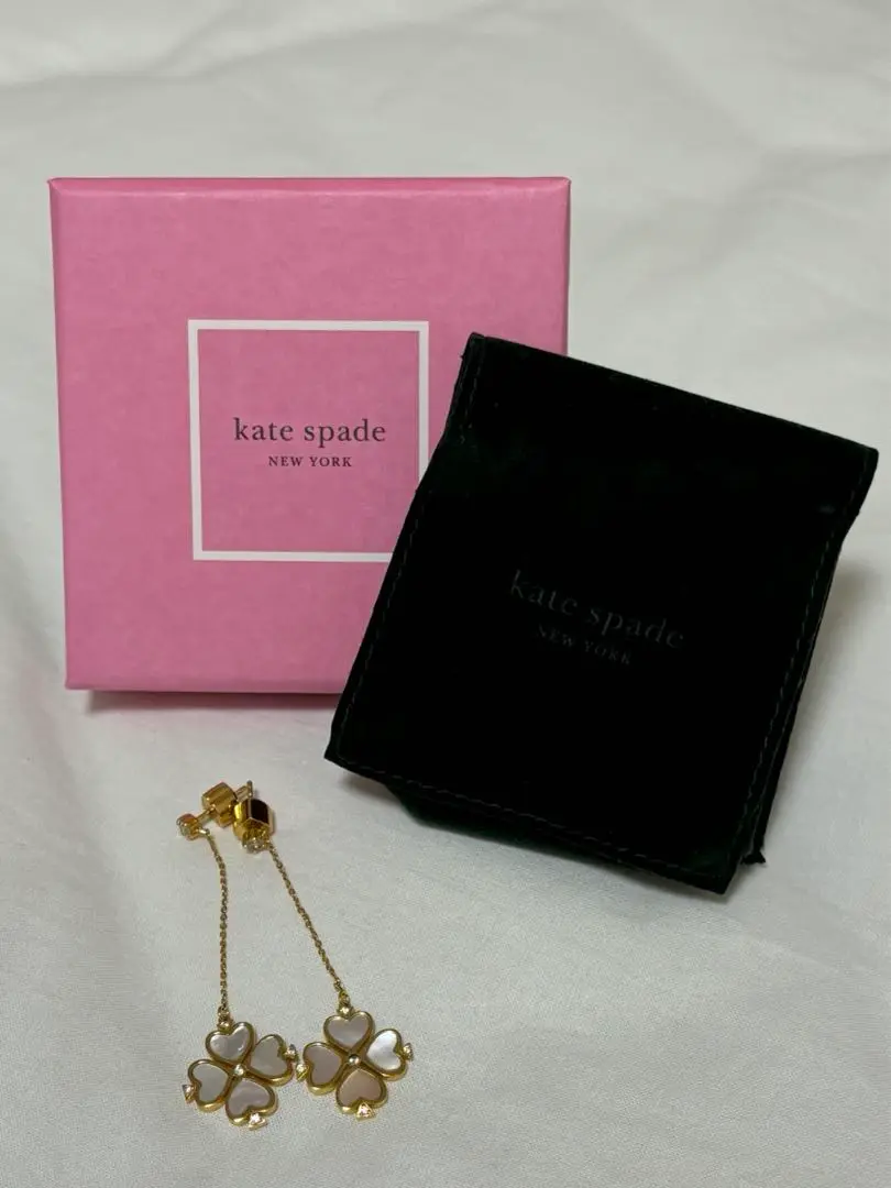 【kate spade】レガシー ロゴ スペード フラワー リニア ピアス レガシー ロゴ スペード フラワー リニア ピアス | ピアス