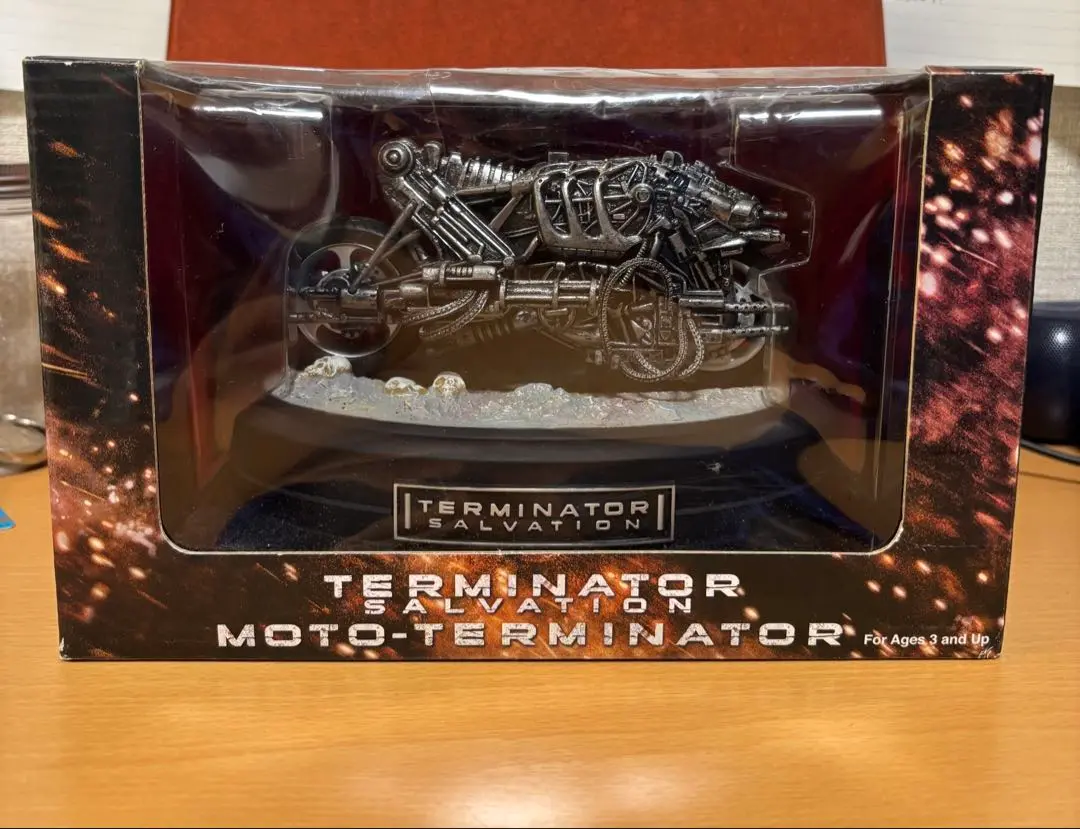 ✨希少品•モトターミネーター•フィギュア【DVD収納台座付】中古品•DVD無 ✨希少品•モトターミネーター•フィギュア【DVD収納台座付】中古