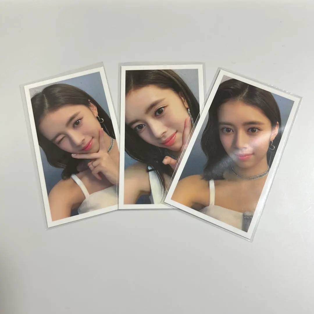 Thumbnail of Rima NiziU trading card