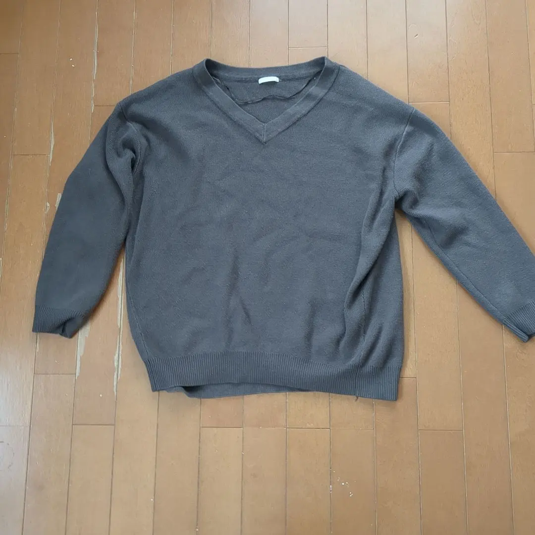 Thumbnail of GU Acrylic V-Neck Sweater Brown Long Sleeve
