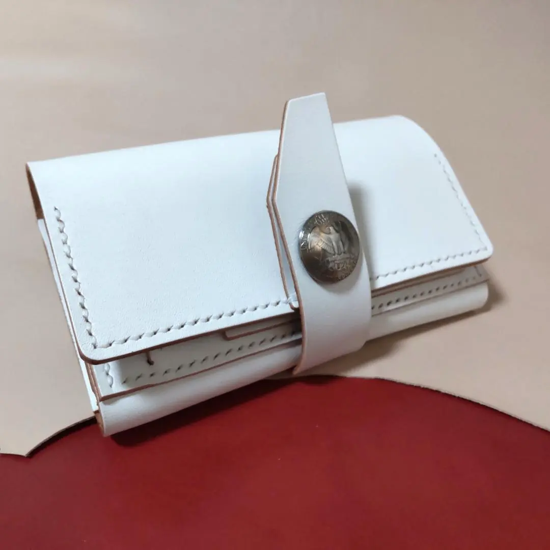 Thumbnail of Hand-rolled tobacco shag pouch, bi-fold (white) with concho closure, cowhide leather 【S-39】