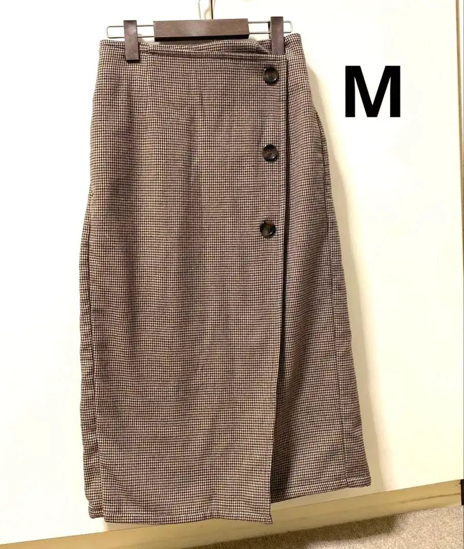 Thumbnail of Checkered tight skirt, fleece-lined, M