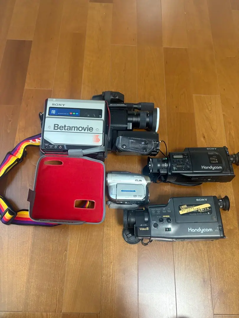 SONY Handyam ビデオカメラレコーダー 8 CCD-F340 レトロ SONY Handyam ビデオカメラレコーダー 8 CCD-F340 レトロ