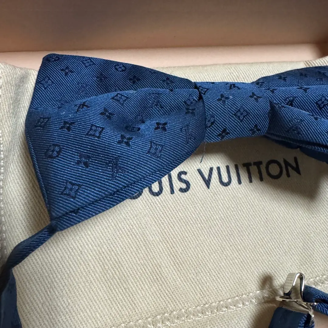 VUITTON　ルイヴィトン蝶ネクタイ　ネクタイ　結婚式　ブランド　箱無　美品 VUITTON ルイヴィトン蝶ネクタイ ネクタイ 結婚式 ブランド 箱無