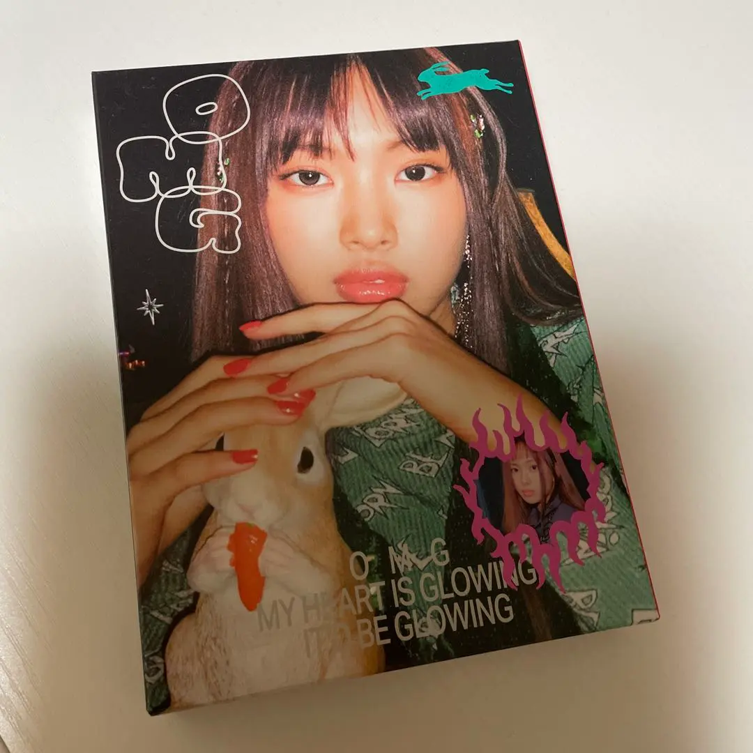 NewJeans OMG DittoユニバーサルミュージックストアA2ポスター 公式 NewJeans OMG Ditto A2 ポスター 限定品 - メルカリ