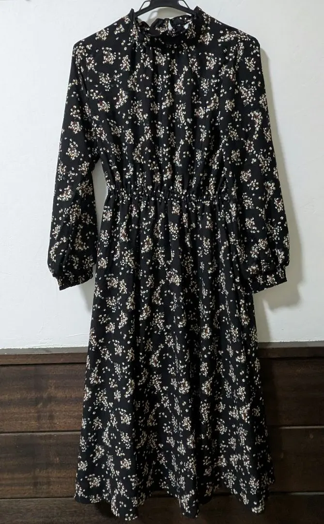 Thumbnail of Honeys M size high-neck long-sleeved black floral dress